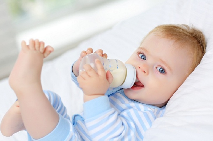 cách hạn chế trẻ sơ sinh bị ọc sữa